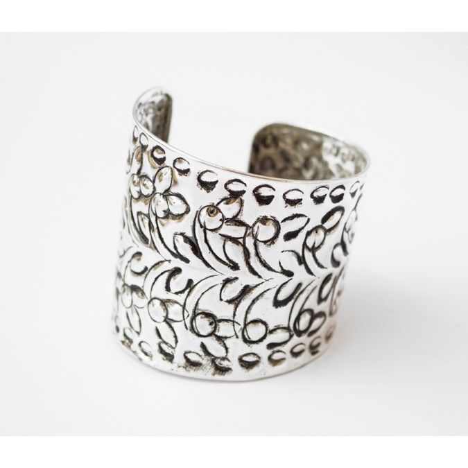 Bracelet Staple Chasing versatile white metal