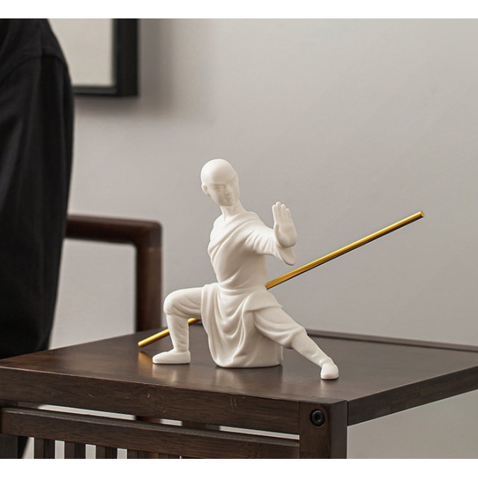 Kungfu Figurine Complete three levels at night 9260231