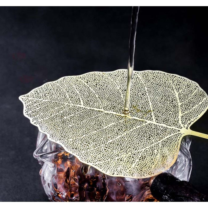 Tea Strainer Cha Lou "Bodhi Leaf" for Tea Ceremony gold color