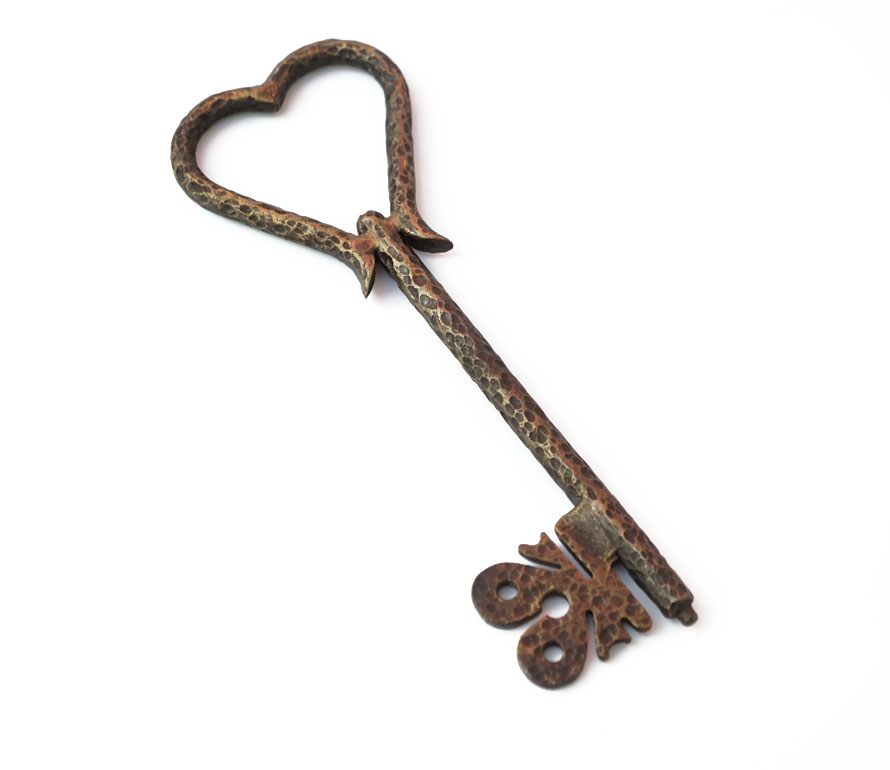 Кований ключ «Серце»